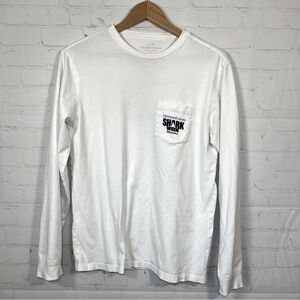 Vineyard Vines T-Shirt Mens Small White Shark Week Long Sleeve Casual Pocket